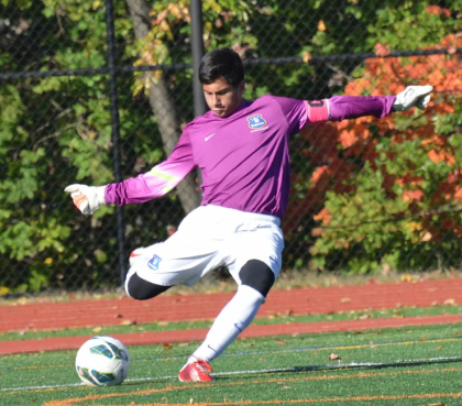 Goalkeeper goal kick